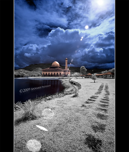 Masjid DQ (Infra Red Photography) by Muktasyaf AnNamir
