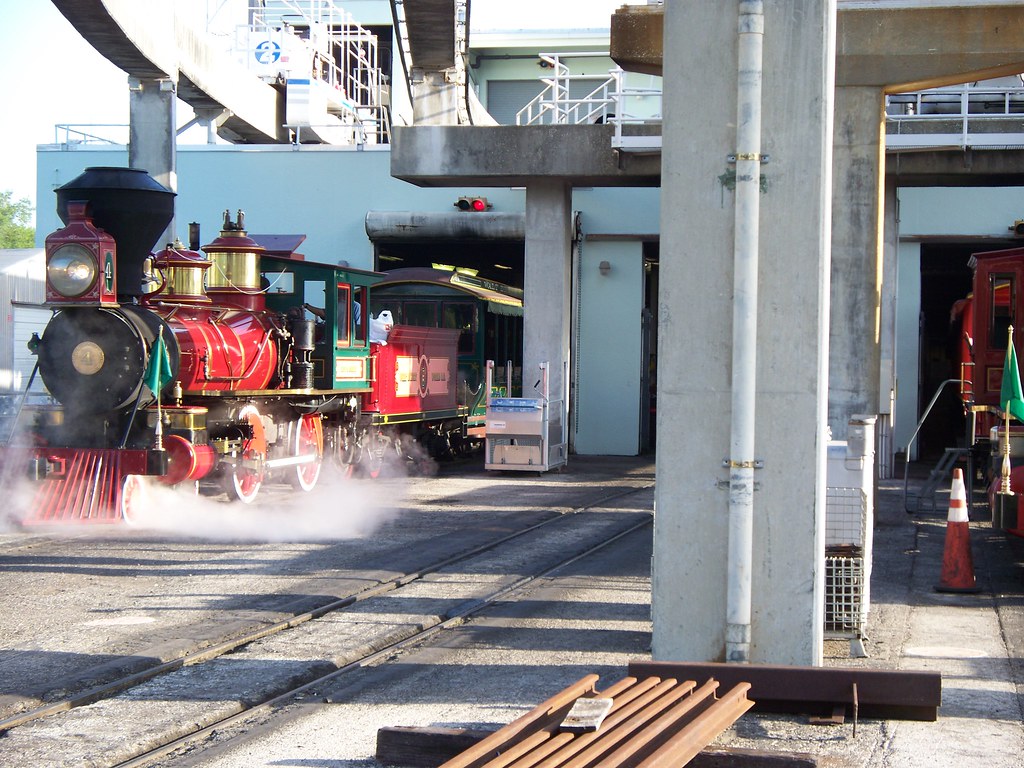 Roy O. Disney Steam Engine | Roy O. Disney leaving the Disne… | Flickr