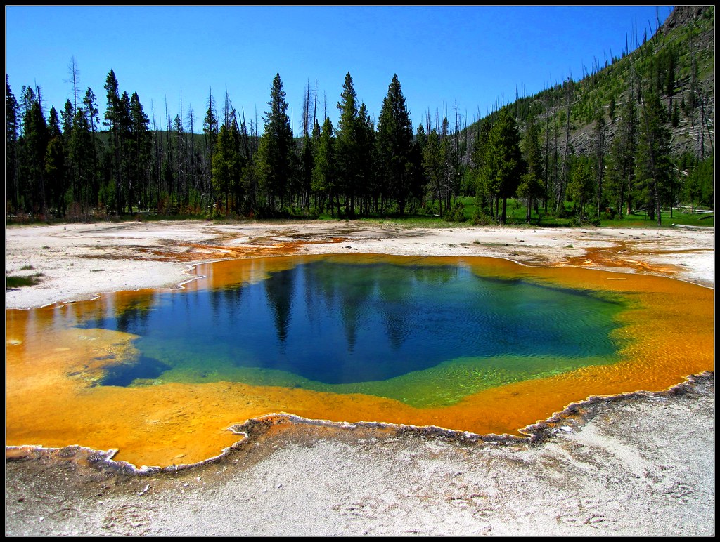Emerald Pool, Yellowstone National Park, Wyoming.