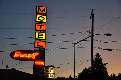 sunset sign montana mt motel lewistown mappingmainstreet