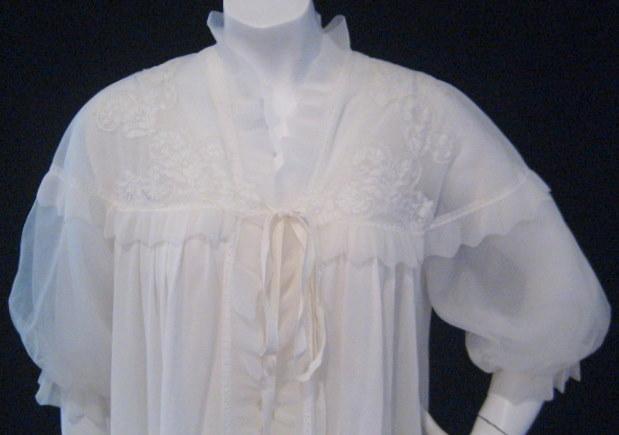 Kayser White Victorian Style Peignoir Bodice Front | Flickr