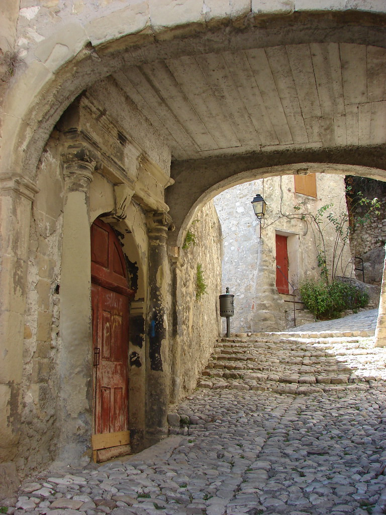 Porte couverte, rue Saint François