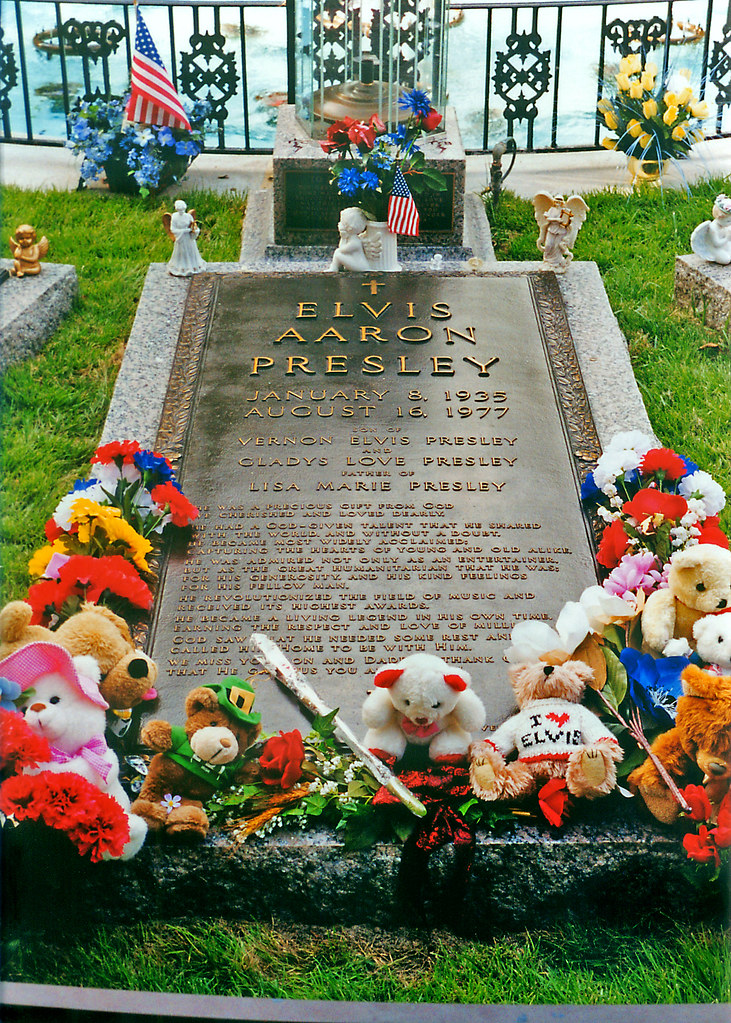 Graceland - Elvis Presleys Grave Photograph by Allen Beatty