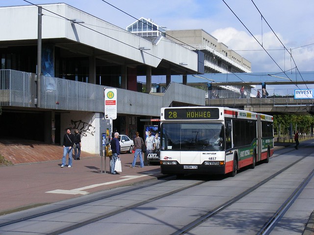 Bremen University. Neoplan Bus 4817, Linie 28  Sept 2009