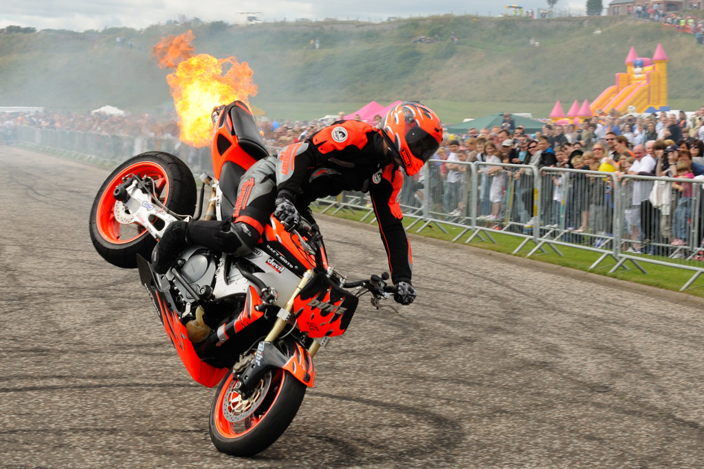 duke-acrobatie-french-stunt-motorcyclist-duke-acrobatie-d-flickr