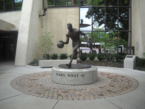 Jerry West Statue