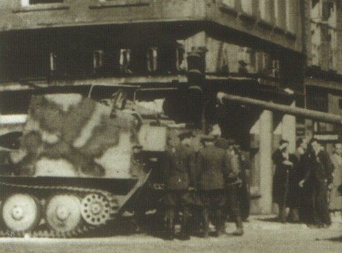 3 cm MK 103 (Rheinmetall-Borsig) auf Selbstfahrlafette 38(t) Ausf. M « Grille »