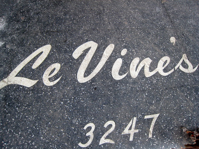 Le Vine's - 3247 West Lawrence Avenue - Chicago