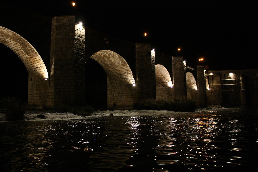 Nocturna con río / River by night by Raúl Recio ( Valladolid, España )