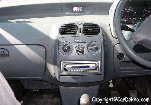 Tata Indica V2 Turbo Images - Indica V2 Turbo Car Images, Interior &  Exterior Photos