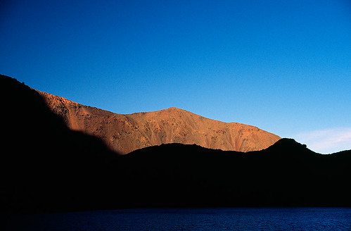africa mountain lake mountains water sunshine sunrise ma northafrica sunny bluesky atlasmountains morocco velvia100 lacdifni