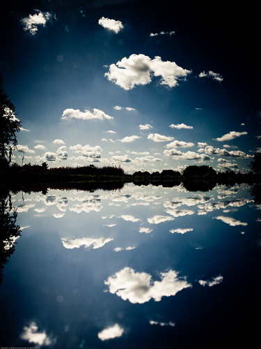 endless by myfear,  (Canon EOS 350D DIGITAL; 26.07.2009; 1/100 at f/22; ISO 100; white balance: Auto; focal length: 18 