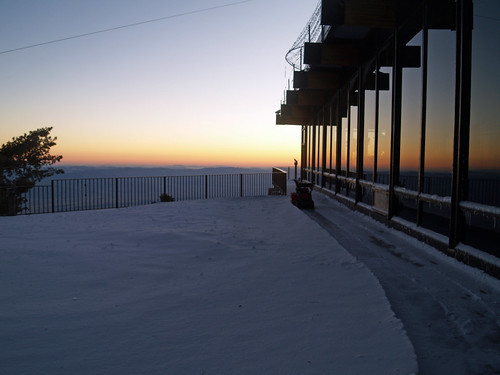 morning snow ice sunrise patio snowblower mountainstation palmspringsaerialtramway