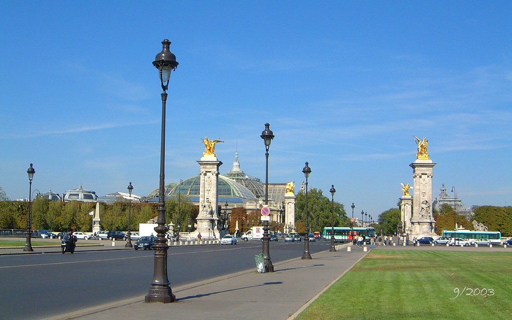 Avenue du Maréchal Gallieni / Quai d'Orsay: Pont Alexandre… | Flickr