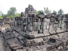 Prambanan 09 - Partly in ruins after a recent earthquake