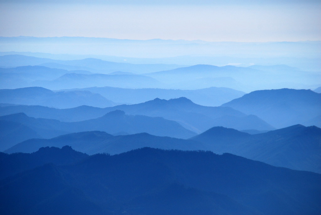 Misty Mountain ranges from Camp Muir Mt Rainier National P…