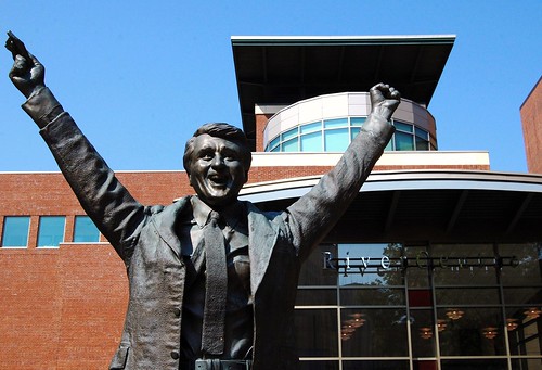 Herb Brooks | A statue of Minnesota icon and sports legend, … | Flickr