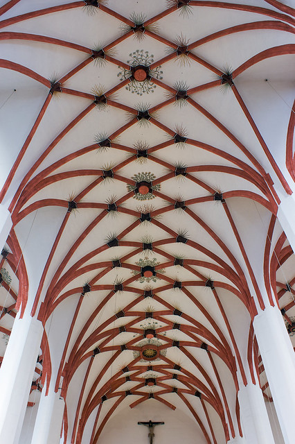 Nave vaulting