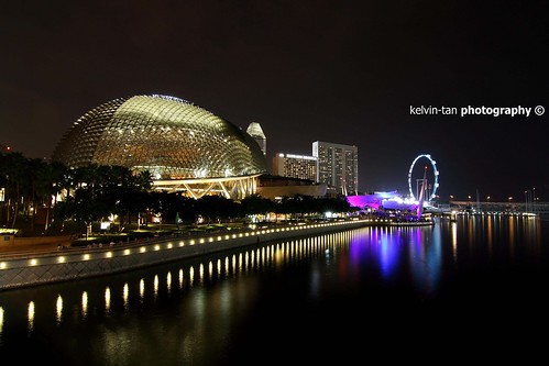 Esplanade Singapore by kelvinartz photography