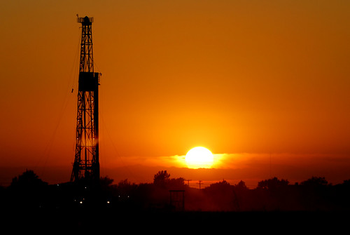 sunset orange southwest west industry silhouette yellow clouds nikon industrial texas desert cloudy scenic oil petrol midland oilfield drilling petroleum oilwell d60 nikond60
