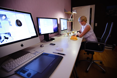woman apple girl office chair imac wine desk olga tablet wacom sekt calibrating vstudio
