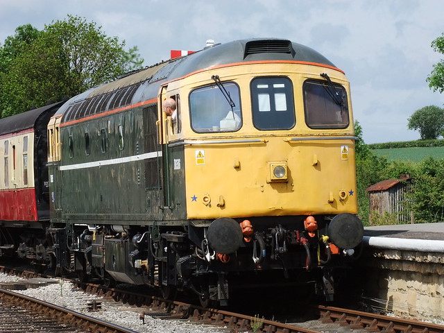 D6586 Midland Railway Butterley 21st May 2011