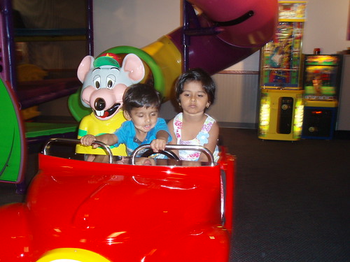 sriya & dev's birthday 2009 | by h1patel