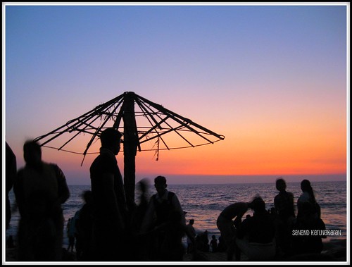 sunset people india beach umbrella kerala kochi cherai sanandkarun sanandkarunakaran
