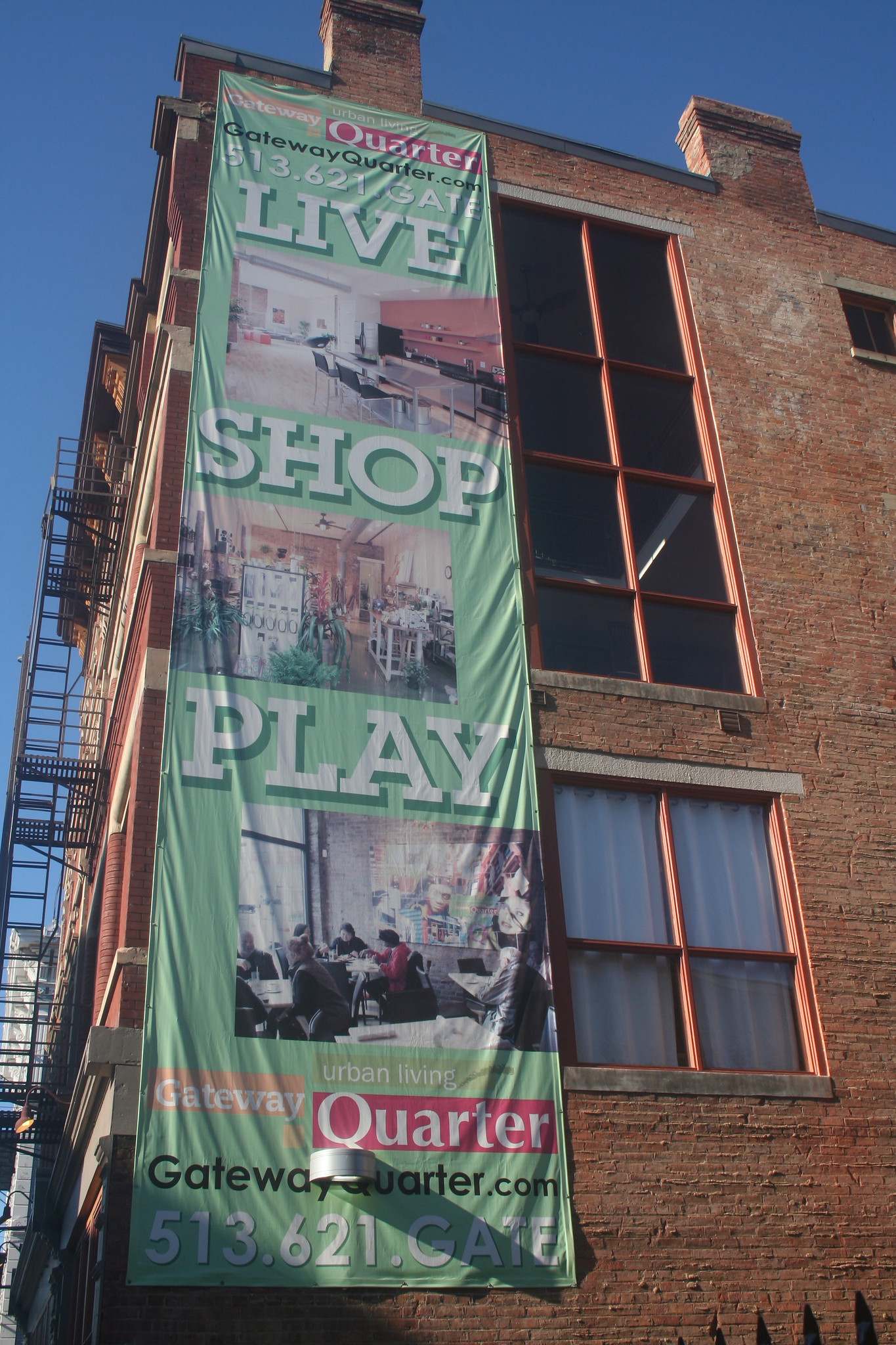 Live Shop Play