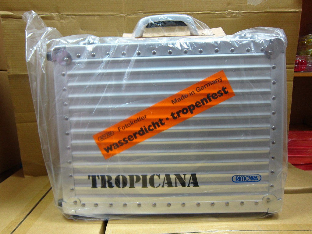 Rimowa Tropicana Trolley Rippe 38203 | CHO YU CHI | Flickr