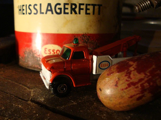 Esso Lube and Wrecking Truck (Matchbox MB71)
