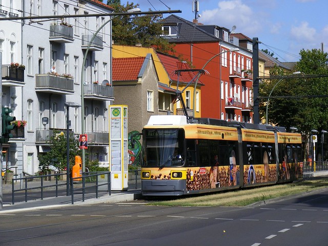 Berlin Karlshorst tram stop. Unit 1066, Linie M17