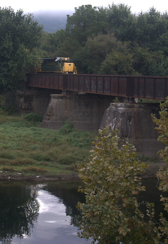 railroad bridge blue mountain creek train reading crossing company northern tunkhannock