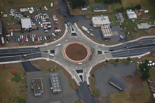 roundabout aerial dat lynden guidemeridian sr539 poleroad twolaneroundabout