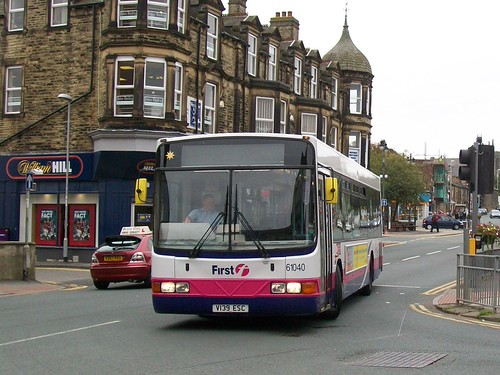 V139ESC First Leeds Scania L94UB 61040 | by Sharksmith