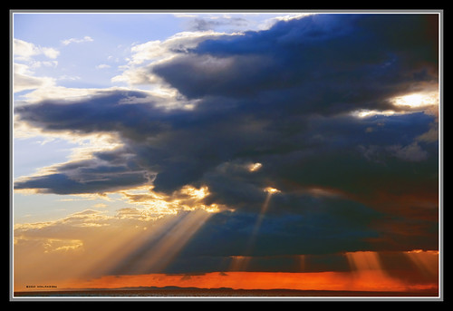 ocean sunset sun canada clouds newfoundland bluesky rays atlanticocean bonavista lightrays lightray mosespoint blackclouds bonavistabay holidaysvacanzeurlaub hjalmar1886 winksplace