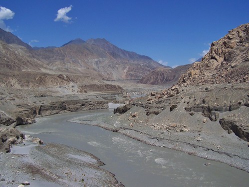 nature river landscape areas northern northernareas indus potofgold indusriver administered federally northpakistan diamer theindusriver gilgitagency pakistanpakistanfananorthern pakistanmountainmountainous