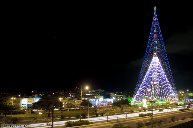 Árvore de Natal do Mirassol está acesa | A Árvore de Natal d… | Flickr