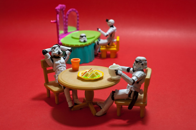 Do Stormtroopers dream about Stormtrooperesses?