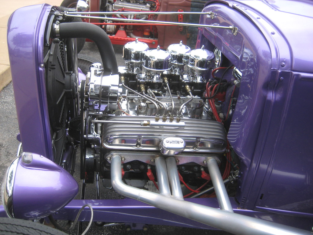 Engine of Purple Hot Rod