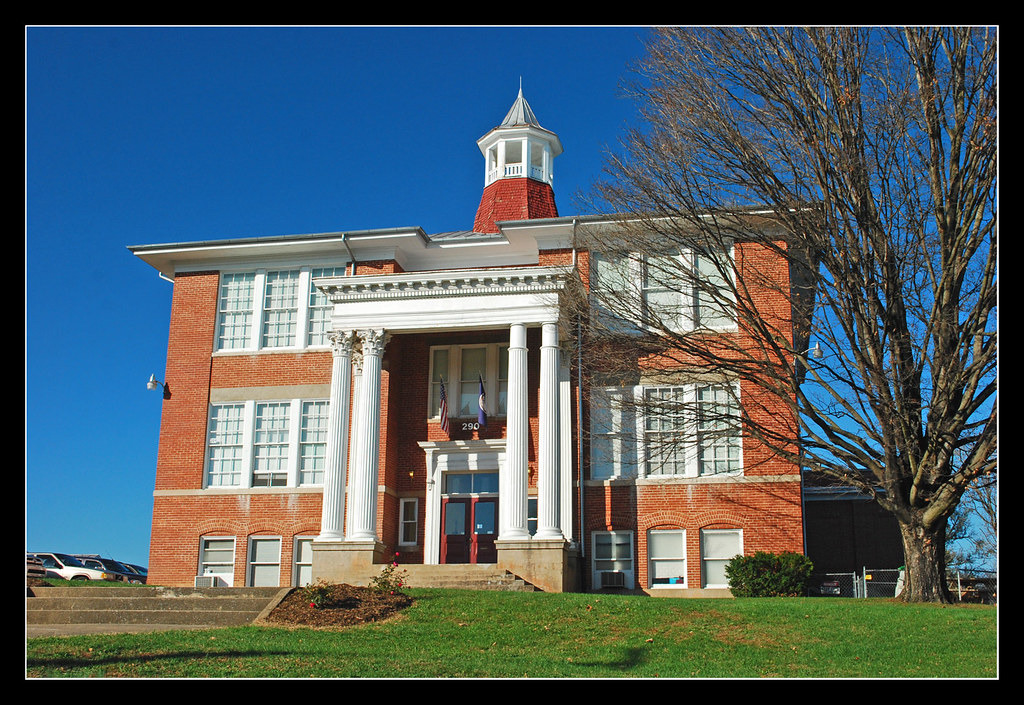 Dayton School - Dayton, Virginia by sjb4photos