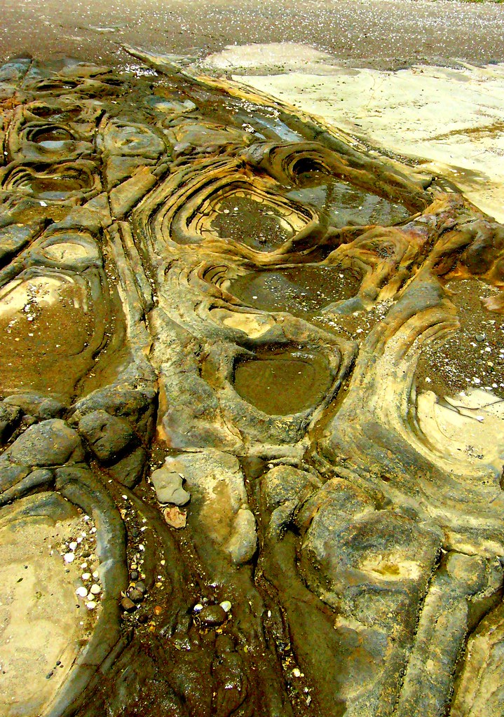 Tidal Rocks Patterns in tidal rock_Weymouth Beach Walkway | Old volcanic… | Flickr