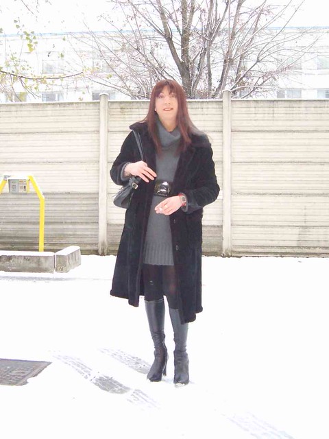 T-girl in the snow