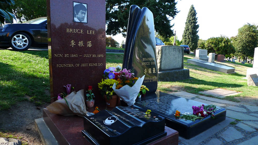 Resting Place of Bruce and Brandon Lee | Bruce Lee and Brand… | Flickr