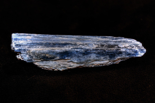 Blue Kyanite [Macro HDR]