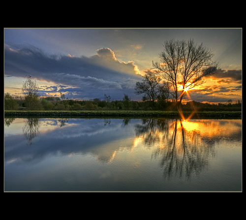 Mixed Emotions ~ Last Sunrays by @fotovi