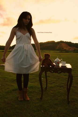 bear sunset red girl table photo twilight play dress boots valley viva ruiz ambar