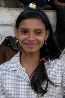 Retrato de una joven muy bonita con una sonrisa grande - Portrait of a pretty girl with a huge smile; Jinotega, Nicaragua | by Lon&Queta