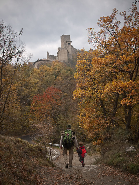Walking toward Carpineti Castle
