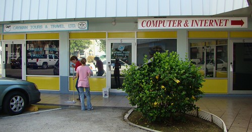 021 Grand Cayman - George Town - Computer and Internet | by eewolff